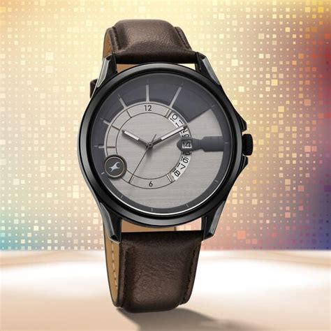 Buy Online Fastrack Groove Quartz Analog with Date Two Toned Dial Brown ...