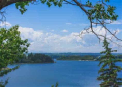 Lakes in Calgary - Top 6 Must-Visit Lakes in Calgary!