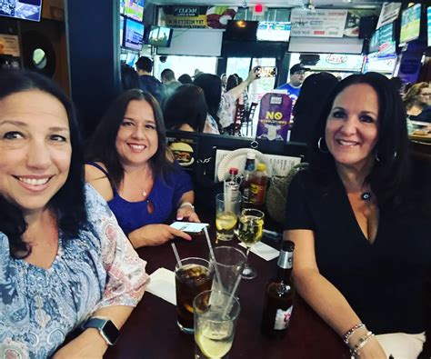 Mickey's Bar & Grill (@mickeyspub) • Instagram photos and videos
