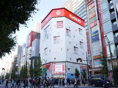 BIC Camera provides convenient service for foreign customers