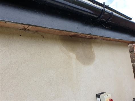 Leak behind soffit boards | DIYnot Forums