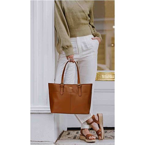 Favore Tan Leather Structured Shoulder Bag – SaintG India