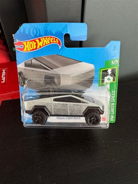Hot Wheels Tesla Cybertruck | Köp på Tradera (706864734)