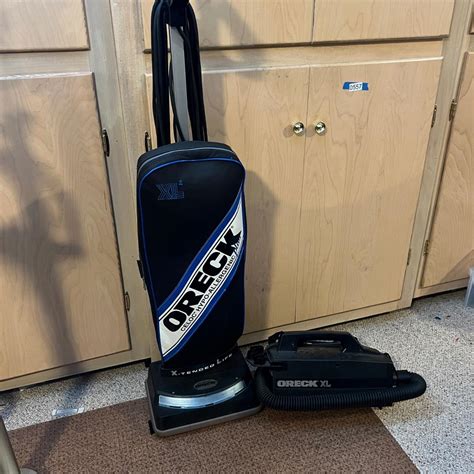 2 Piece Oreck XL Vacuum Lot | EstateSales.org