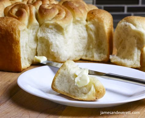 Pull-Apart Dinner Rolls | James & Everett