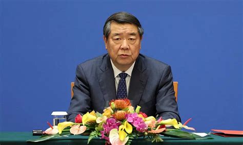 China's new economic tsar faces challenges emulating his predecessor