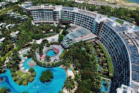 海南三亚酒店泳池高清图片下载-正版图片500710254-摄图网
