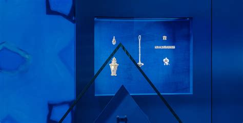 OMA Designed Tiffany & Co. Temporary Store in Paris Opens on Avenue ...