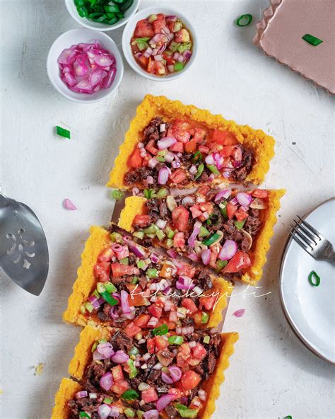 Haitian polenta pie with aransò (salted smoked herring) | Tchakayiti