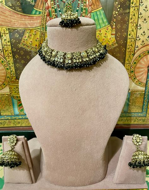 BLACK GOLD TONED LIGHT NECKLACE SET – Shristi Jewellery