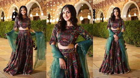 Attractive Wedding Blouse Back Design: Top 14 Blouse Designs
