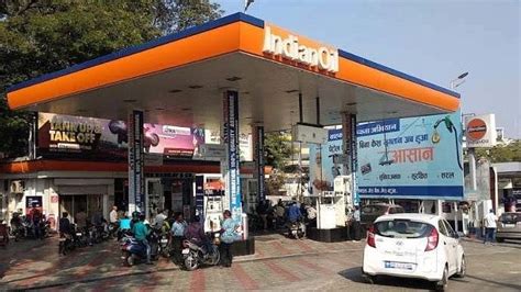 Fuel prices unchanged, as India’s oil firms to struggle despite Rs ...