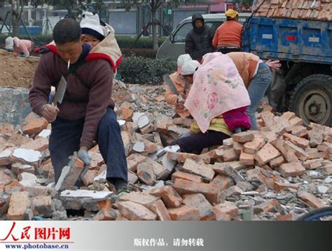 Back hammers for middle-aged and old people按摩棒 按摩锤 捶背器 敲打敲背锤 颈部健身锤 中老年敲 ...