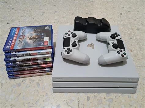 PS4 Pro Bundle 的图像结果