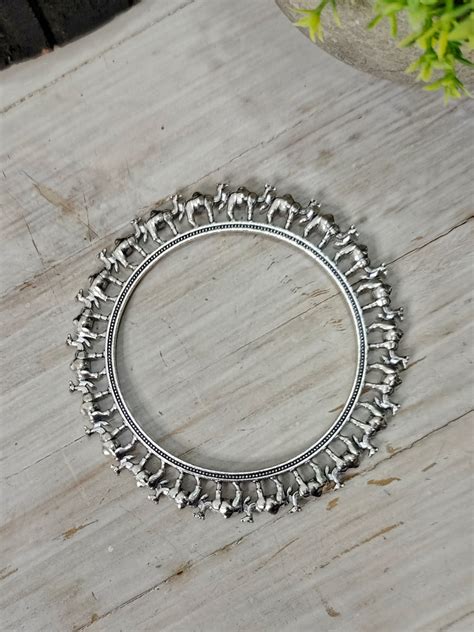 Bangles & Kadas - Buy Bangles & Kadas Online for Women & Girls at Best ...