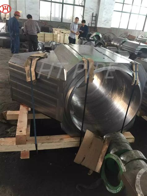 A182 F53 2507 special flange offers better thermal conductivity and a ...