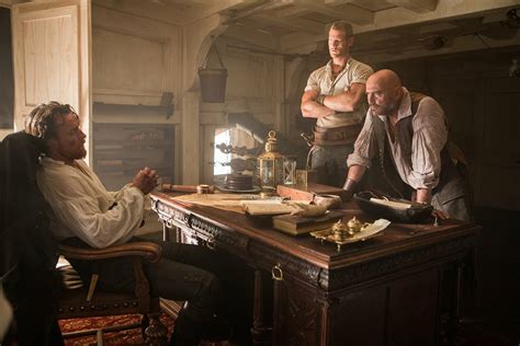 Black Sails HD Wallpaper: Captain Flint & Crew with Toby Stephens in Action