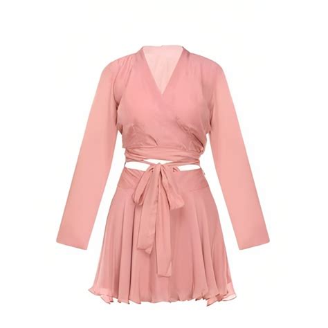 Fashion must-haves in Pantone’s Colour of the Year - Harpers bazaar