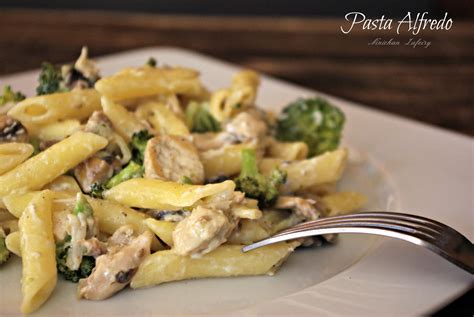 Pasta Alfredo con Pollo, Brocoli y Champiñones - Recetas de una Gatita ...
