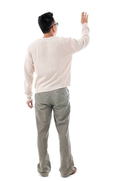 Man Standing Back View 的图像结果