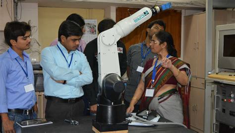 Automation and Robotics What We Do in This Course 的图像结果