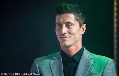 Robert Lewandowski | Jugadores de fútbol, Napoleón, Futbol