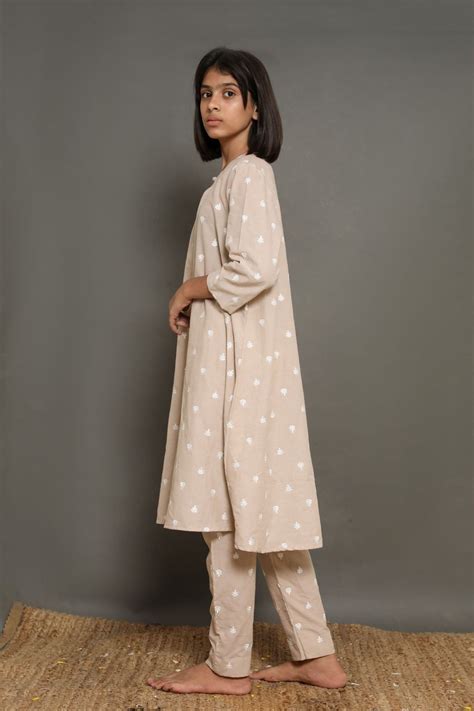 Naina Grey floral Embroidered Set with Pants