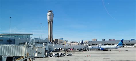Step Inside Capital One’s New Las Vegas Airport Lounge: Caviar, Craft ...