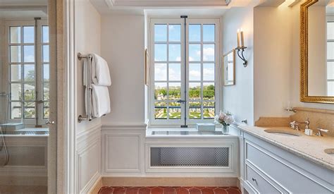 AIRELLES CHÂTEAU DE VERSAILLES, LE GRAND CONTRÔLE - Hotel Reviews ...