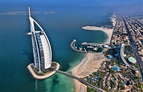 迪拜，现代化的国际大都市，阿联酋人口最多、中东最富裕的城市