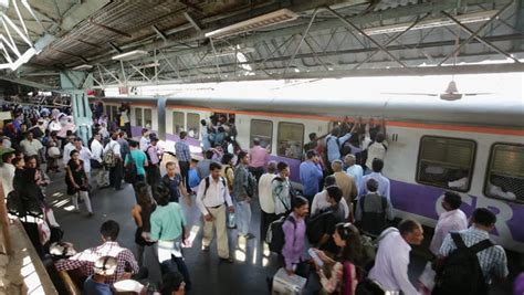 Local Train Crowd 的图像结果
