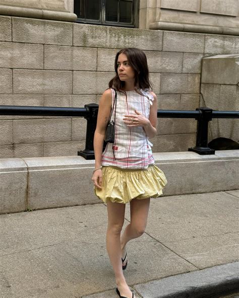Molly Blutstein (@accidentalinfluencer) • Instagram photos and videos