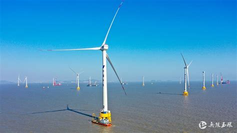 全球单机容量最大海上风电机组成功吊装-青报网-青岛日报官网