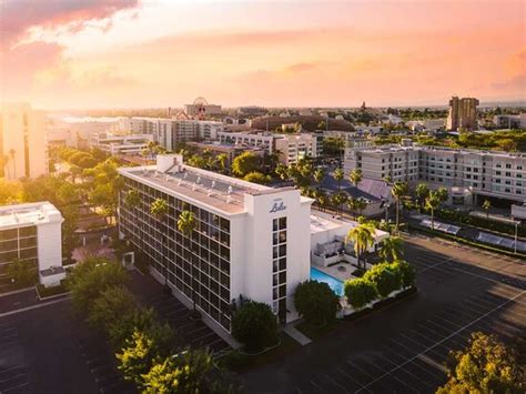 HOTEL LULU, BW PREMIER COLLECTION (Anaheim) - Hotel Reviews, Photos ...