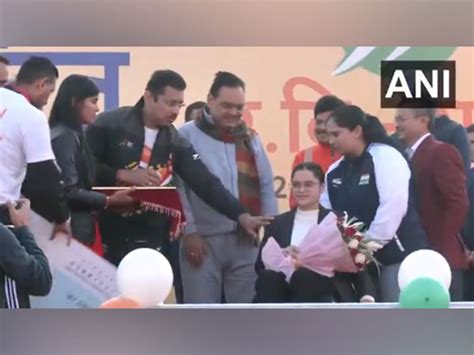 Rajasthan CM Bhajan Lal Sharma felicitates Paris Paralympic medalists ...