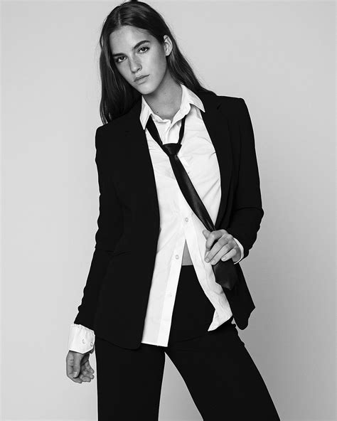 Emily Feld | Recent shoot with @lionesscreative_ 💕💕 More of what’s been going on in my Sunroom ...