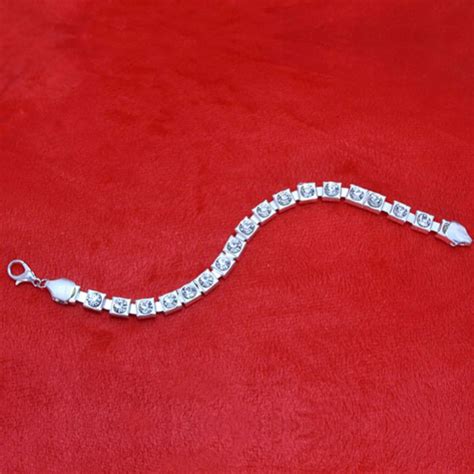 Rakhi :: Special :: Gifts for Brother :: Memorable Bracelet Rakhi