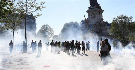France: Police fire tear gas shells and stun guns at Yellow Vest ...