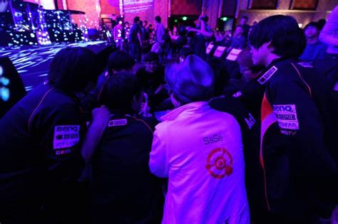 韩国《星际争霸2》联赛涉嫌假赛赌博 11人被捕_游戏_腾讯网