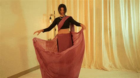 HOW TO DRAPE A SAREE - I Love Sarees