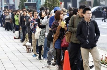 中国低收入人群持续倾家荡产买 iPhone_爱运营