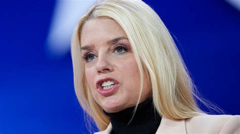Trump nominates Pam Bondi for AG hours after Gaetz drops out