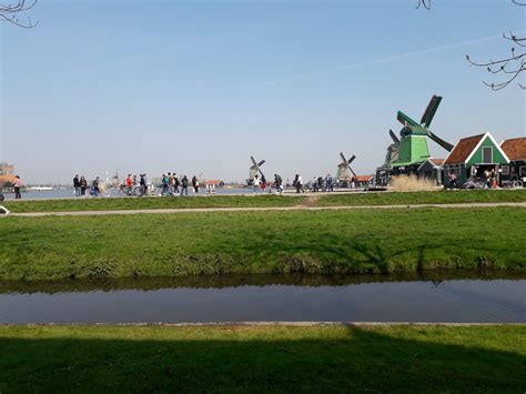 What language is spoken in Amsterdam? The many dialects and languages ...