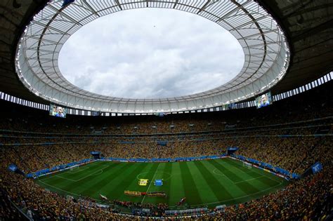 Adam Levine joined by wife at his first live show since cheating ...