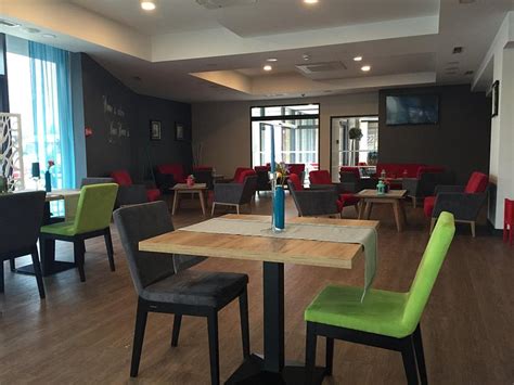 HOTEL SCOUT (Czestochowa) - Hotel Reviews, Photos, Rate Comparison ...