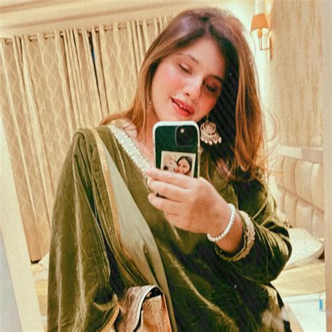 Maroon Doria Set – DIMPLE DESIGN STUDIO