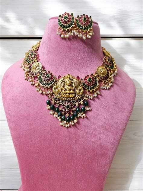 Maa Laxmi Temple Set – Diamond Drops