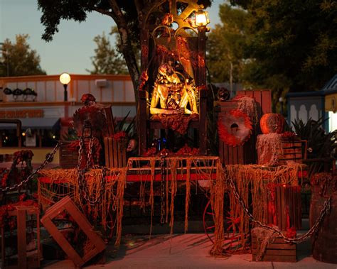 Review: Six Flags Magic Mountain Fright Fest (2022) · Social Horror