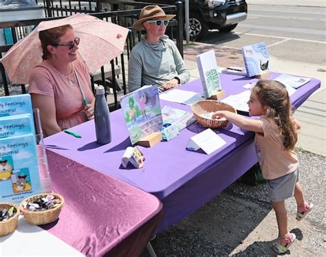Loganberry Books celebrates 18th annual Author Alley (photos ...