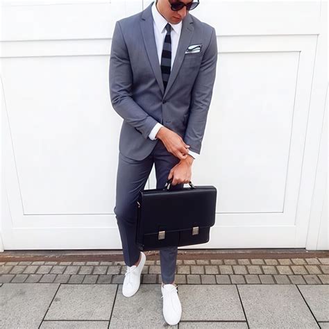 49 Stylish Graduation Outfits For Guys - Styleoholic